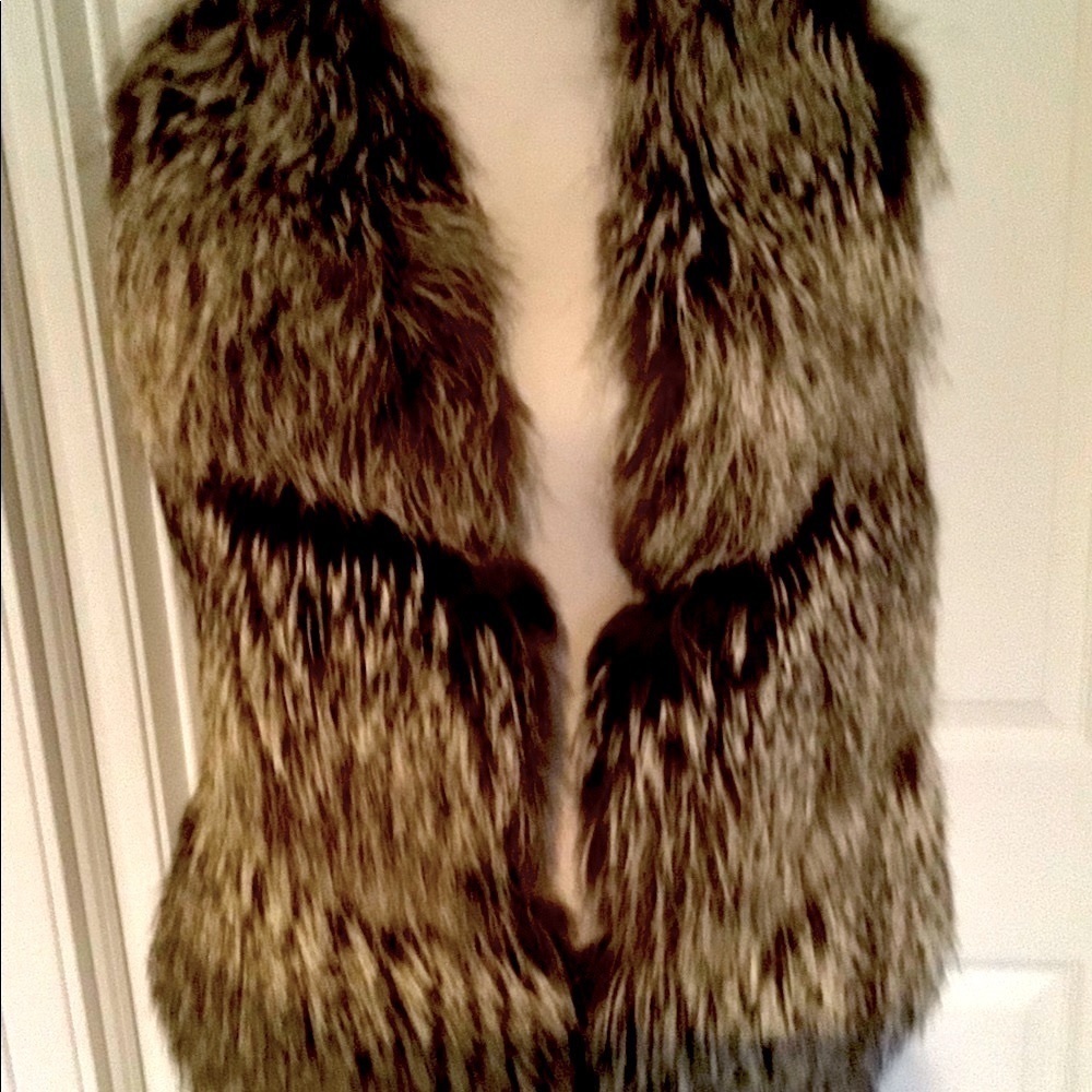 Salvatore Ferragamo y REAL FUR, DYED FOX FUR size M Italian 42 .